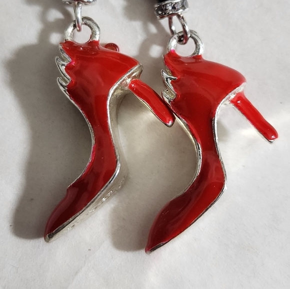 Red Shoe Errings - Picture 3 of 3